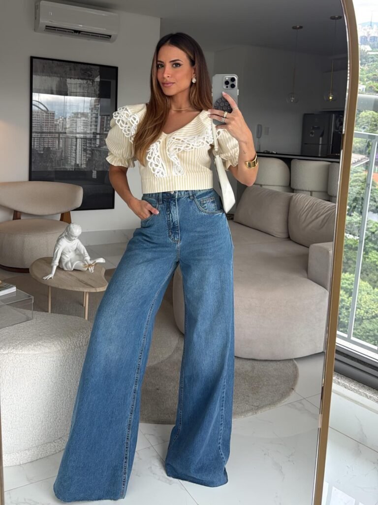 Blusa Cropped Canelada com Encaje