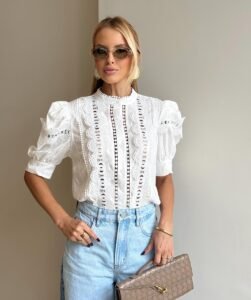 Blusa Laise Gola Alta Manga Bufante Branca