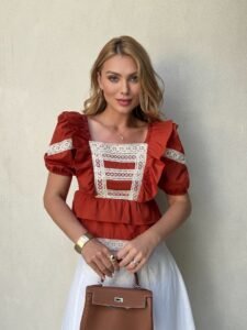 Blusa Peplum Laise Manga Bufante Vermelha
