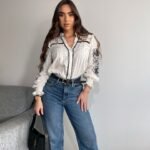 Camisa Bordado Floral Manga Longa Branca e Preta