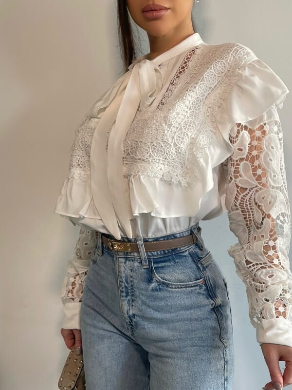 Camisa Laise com Laco Babado Manga Longa