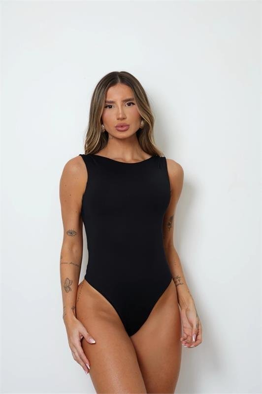 Body Regata Decote Canoa Cavado Meg