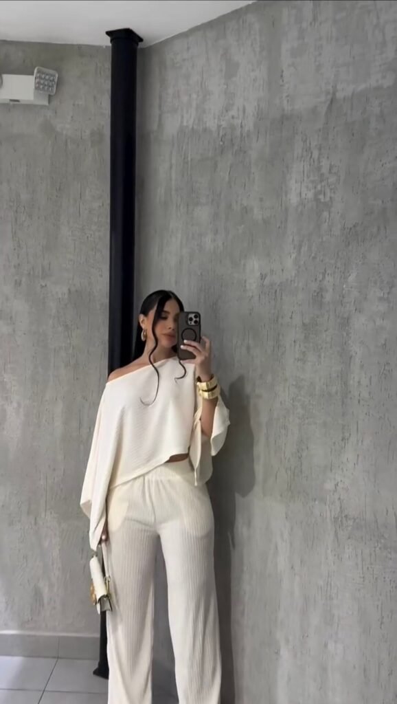 Conjunto Pantalona com Blusa Elegante