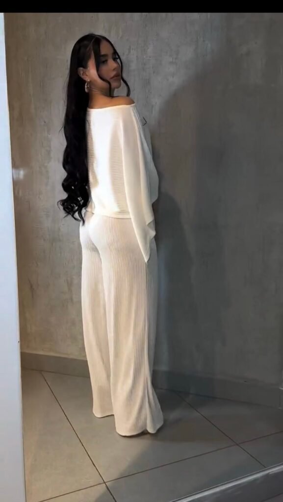 Conjunto Pantalona com Blusa Elegante