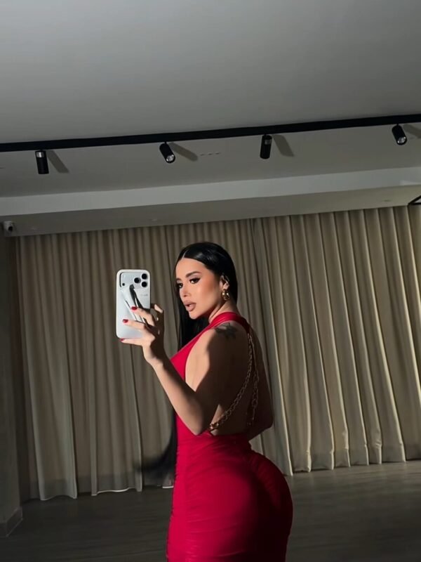 Vestido IZA com Correntes