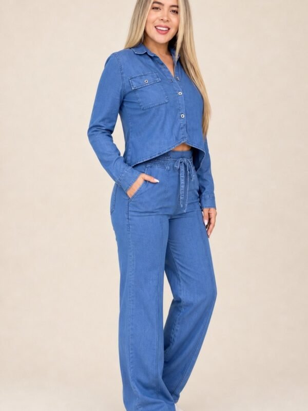 Conjunto jeans wide leg visto de lado, com bolso
